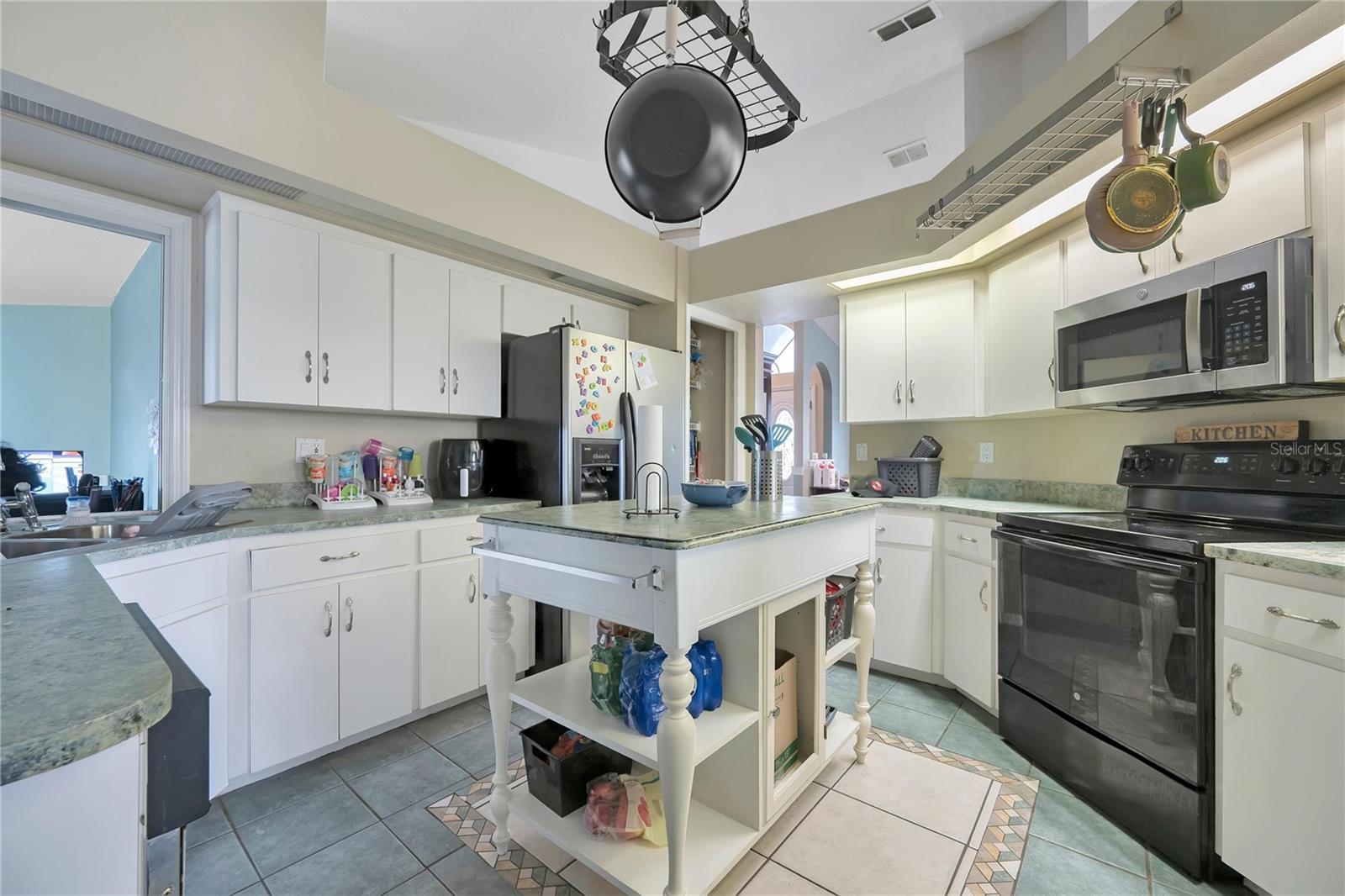 Image 12 of 31 For 523 Little Lake Court