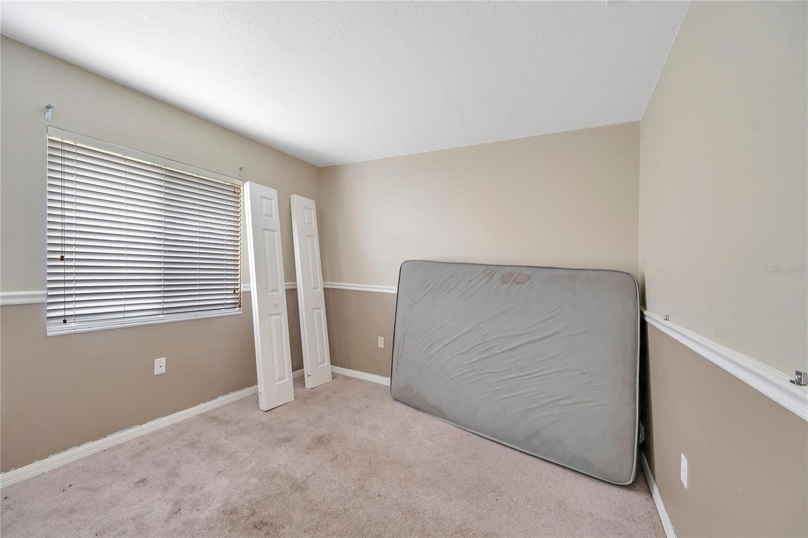 Image 17 of 31 For 523 Little Lake Court