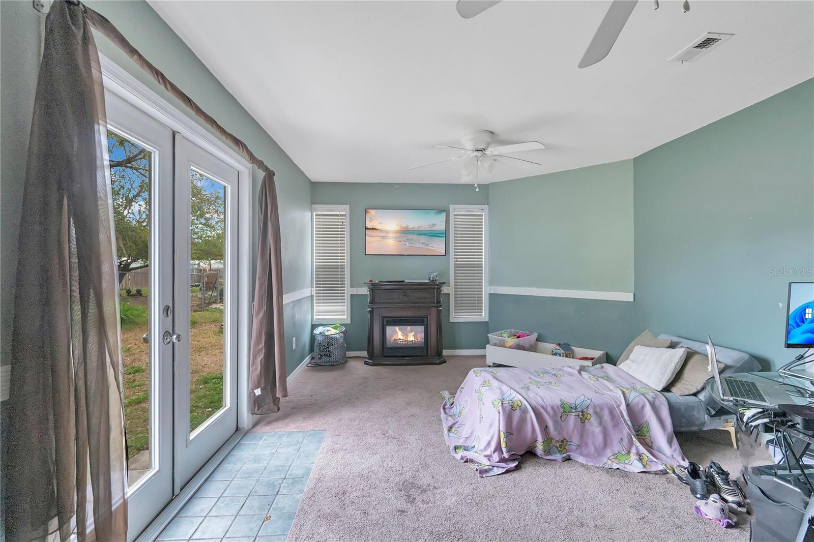 Image 19 of 31 For 523 Little Lake Court