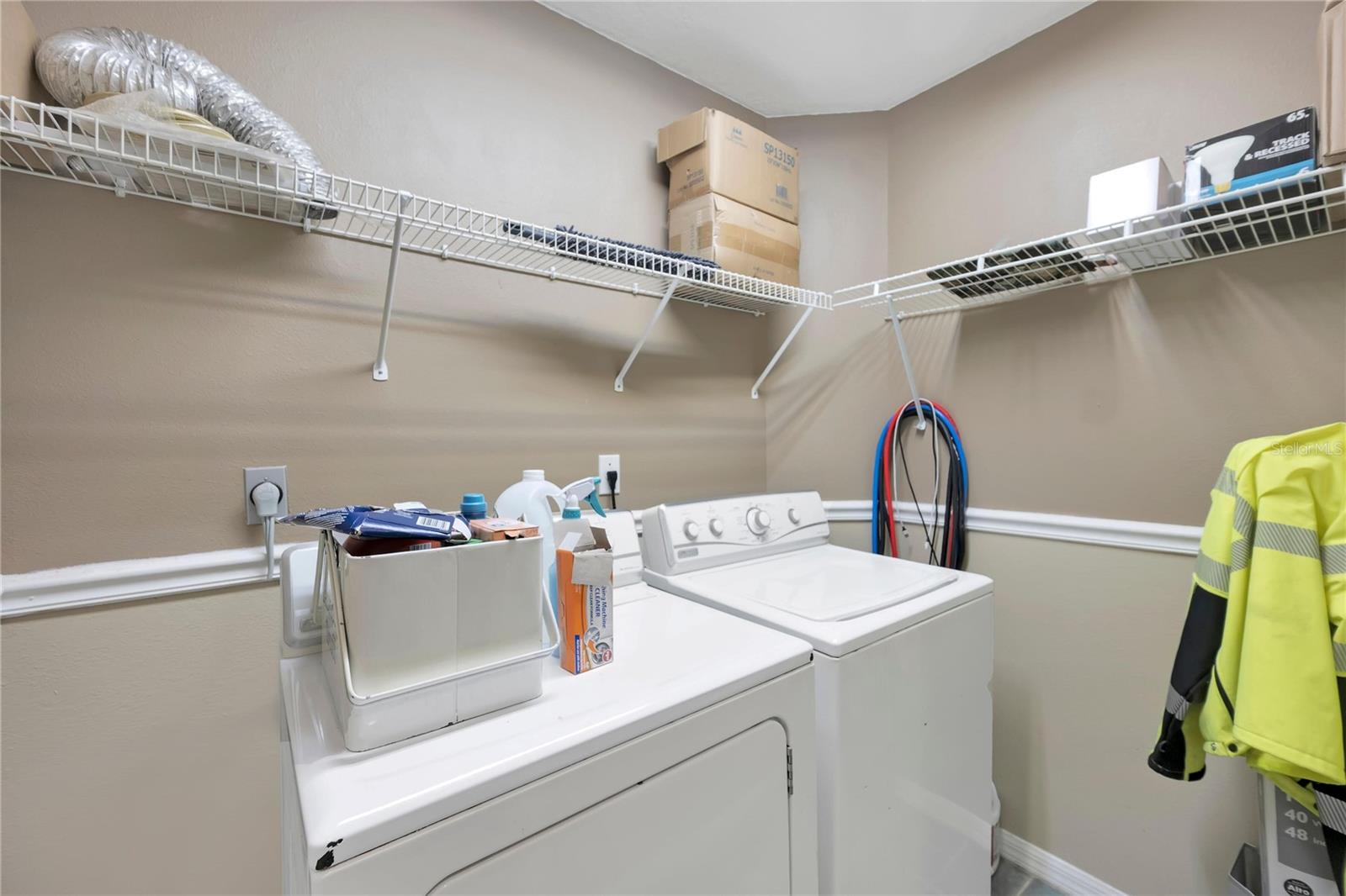 Image 20 of 31 For 523 Little Lake Court