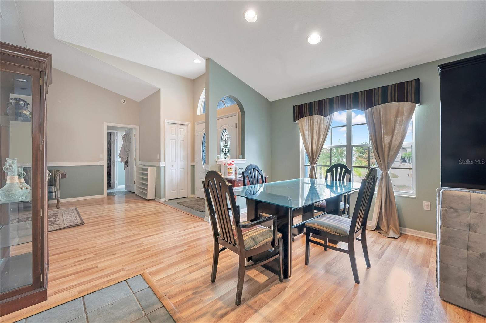 Image 8 of 31 For 523 Little Lake Court