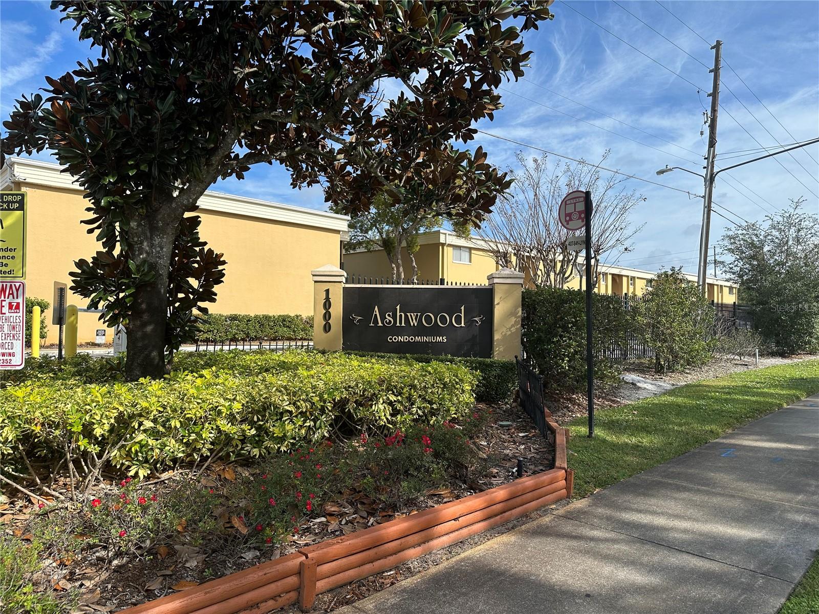 Image 2 of 10 For 1000 Lake Of The Woods Boulevard 204e