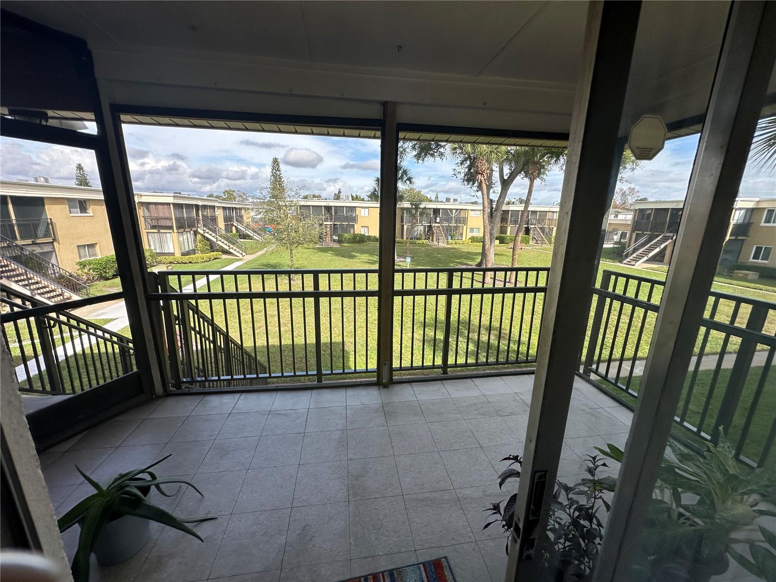 Image 6 of 10 For 1000 Lake Of The Woods Boulevard 204e