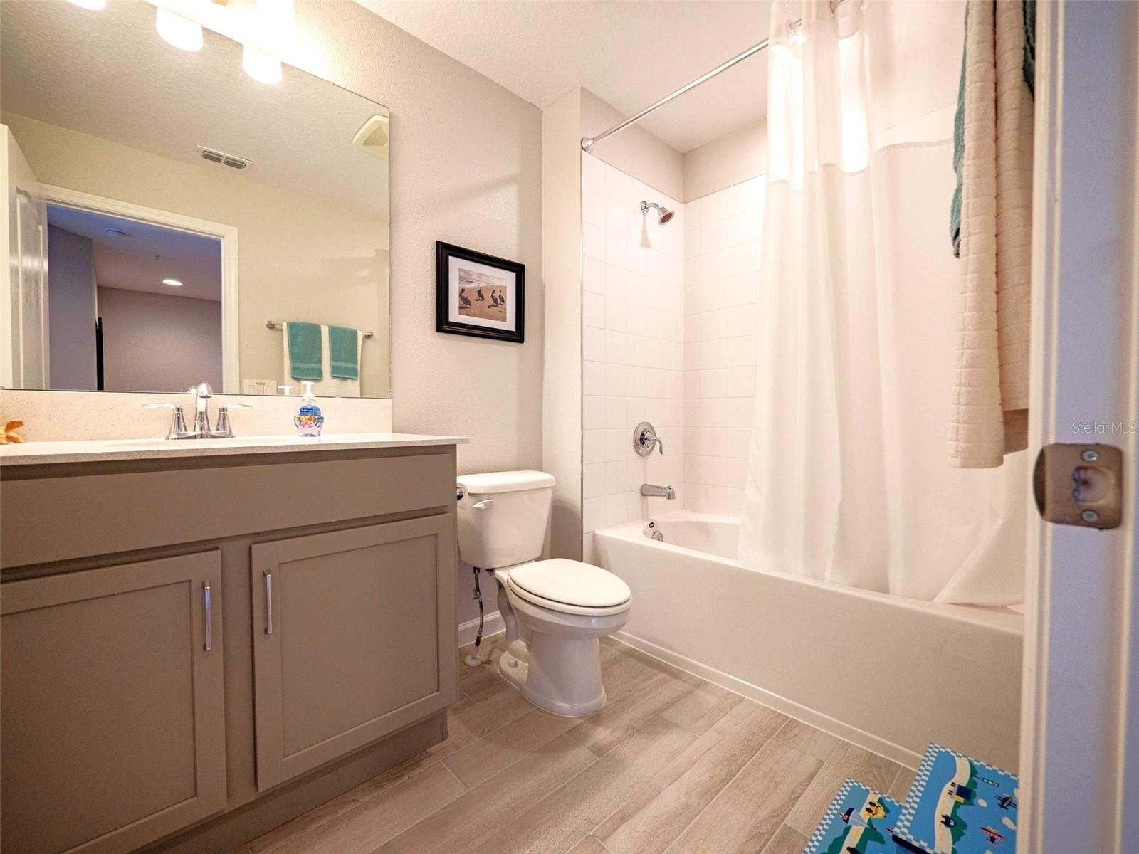 Image 22 of 34 For 391 Cape Honeysuckle Place