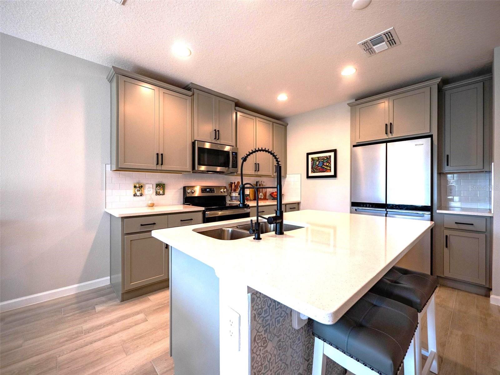 Image 9 of 34 For 391 Cape Honeysuckle Place