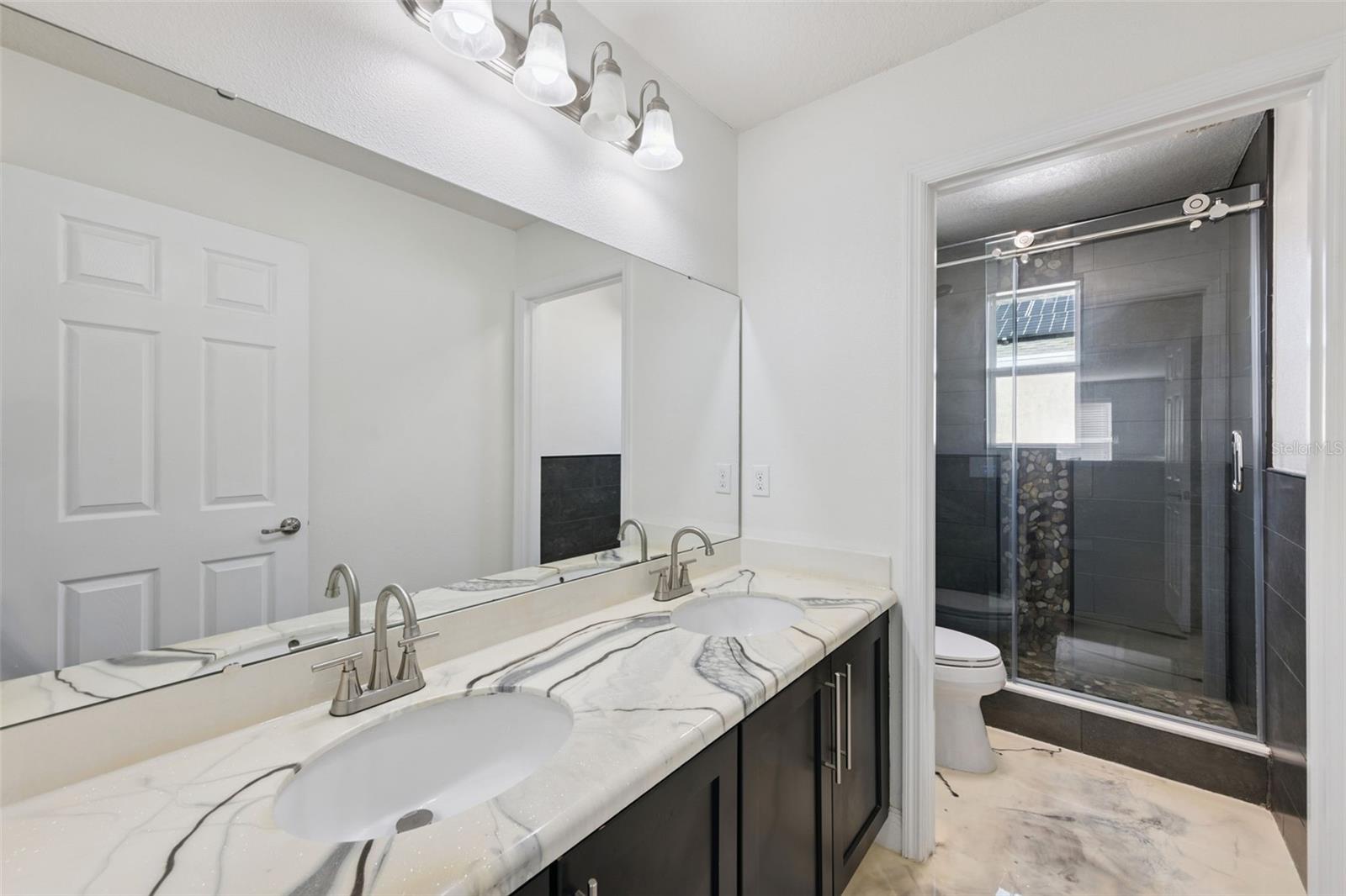 Image 19 of 33 For 1128 Alston Bay Boulevard