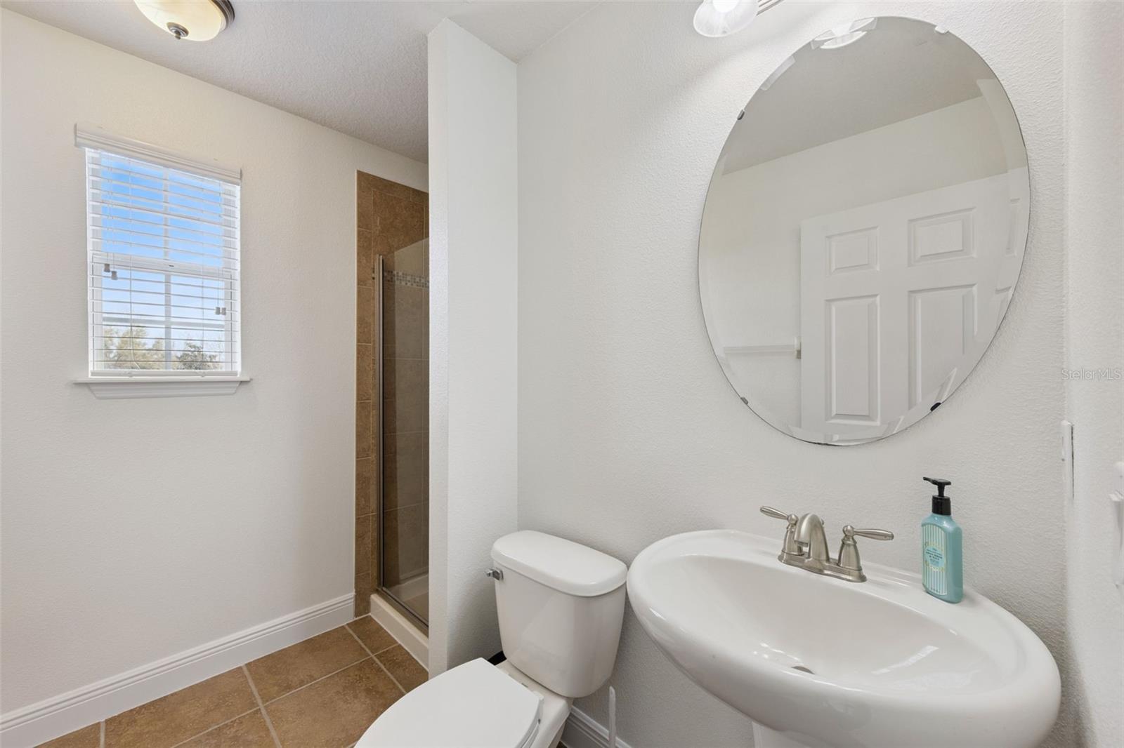 Image 20 of 33 For 1128 Alston Bay Boulevard