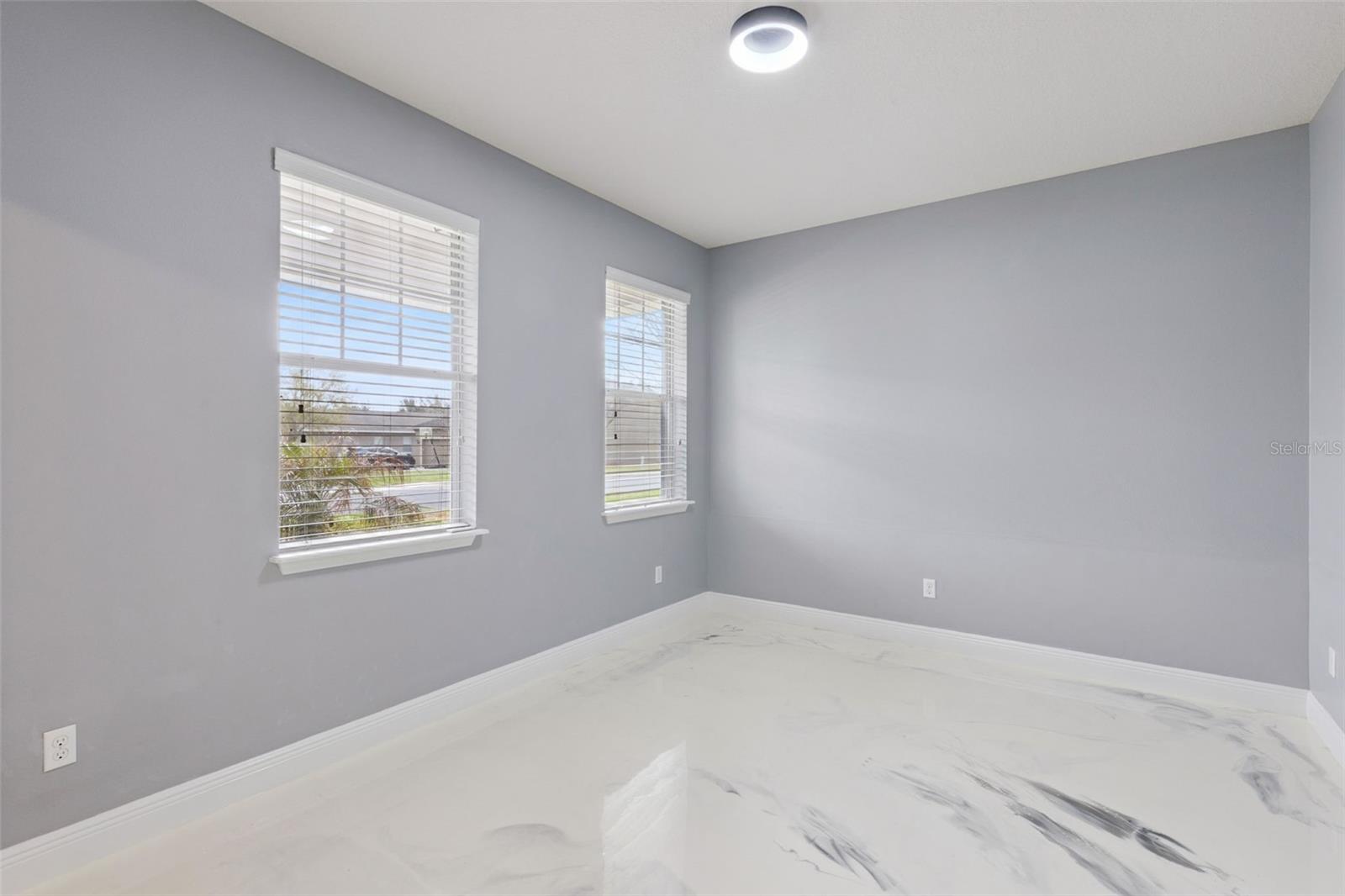 Image 8 of 33 For 1128 Alston Bay Boulevard