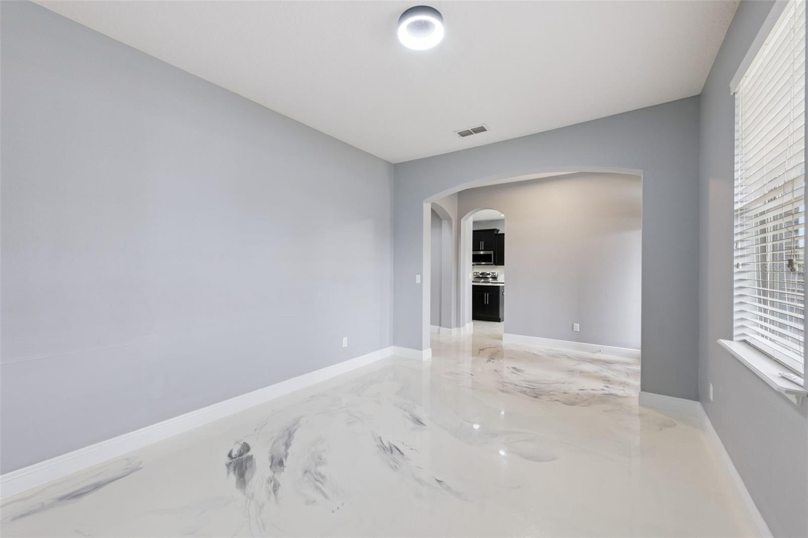 Image 9 of 33 For 1128 Alston Bay Boulevard