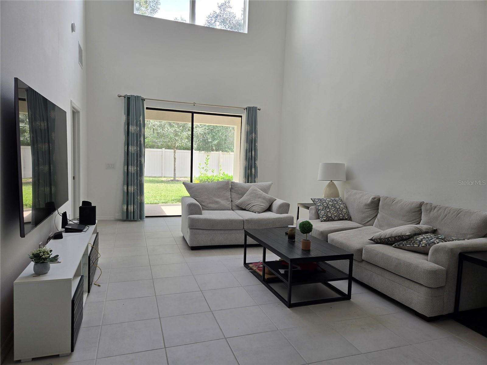 Image 3 of 15 For 1461 Lone Feather Trail