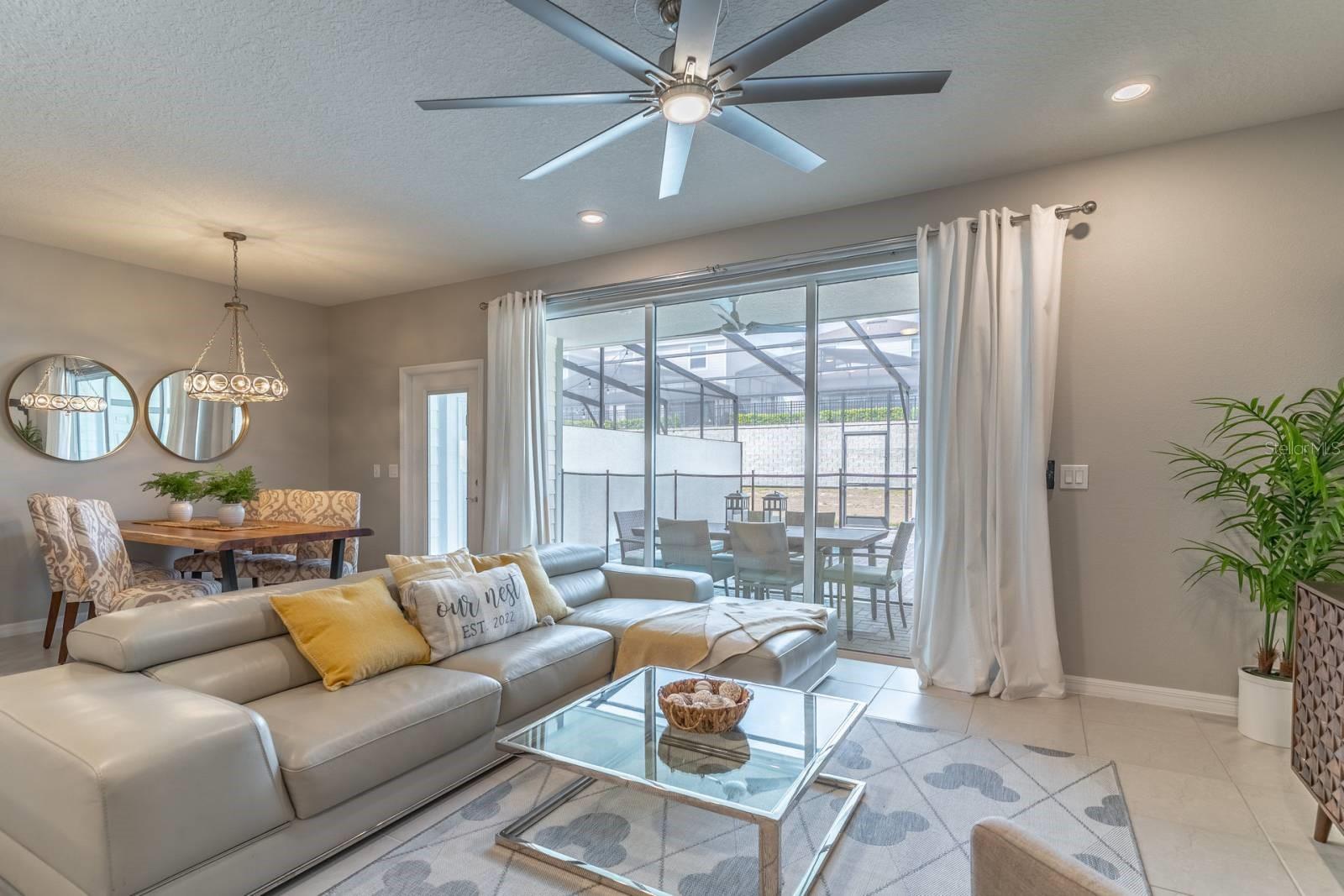 Image 11 of 56 For 886 Paradise Drive