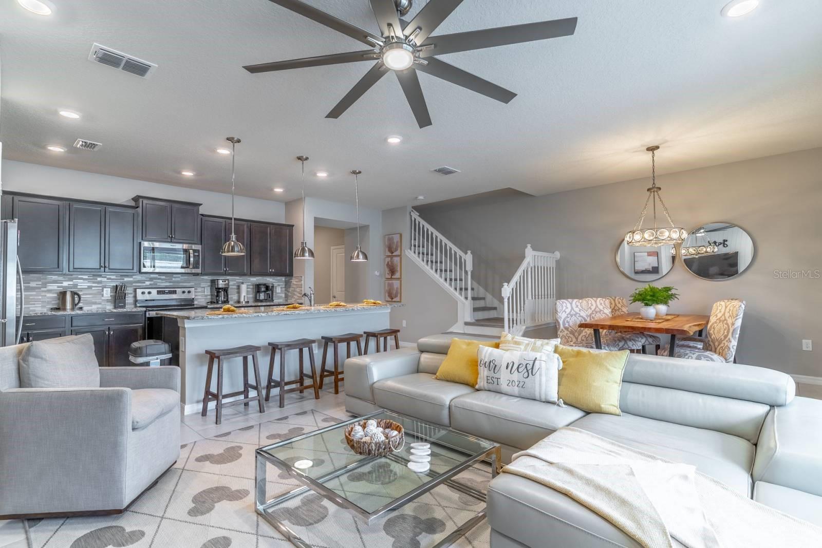 Image 12 of 56 For 886 Paradise Drive