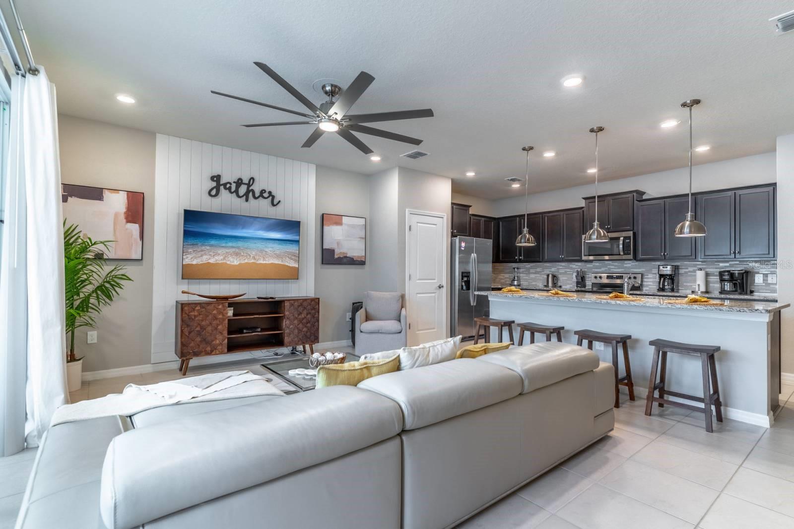 Image 13 of 56 For 886 Paradise Drive