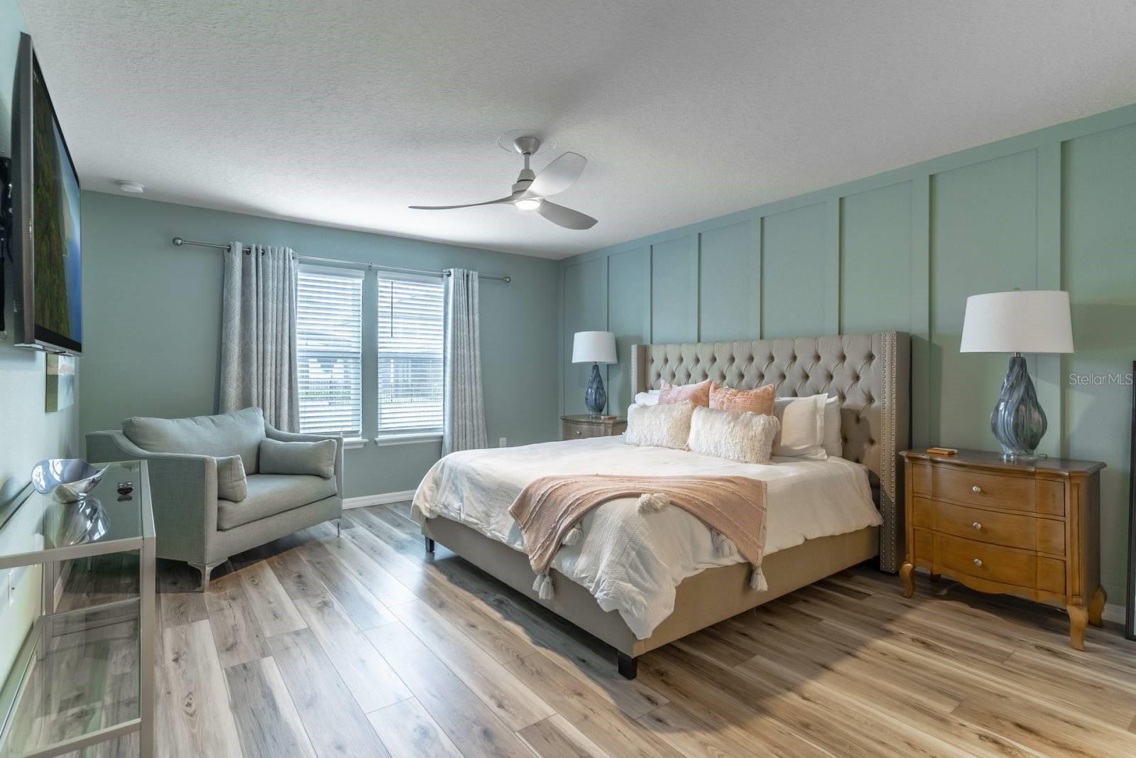 Image 18 of 56 For 886 Paradise Drive