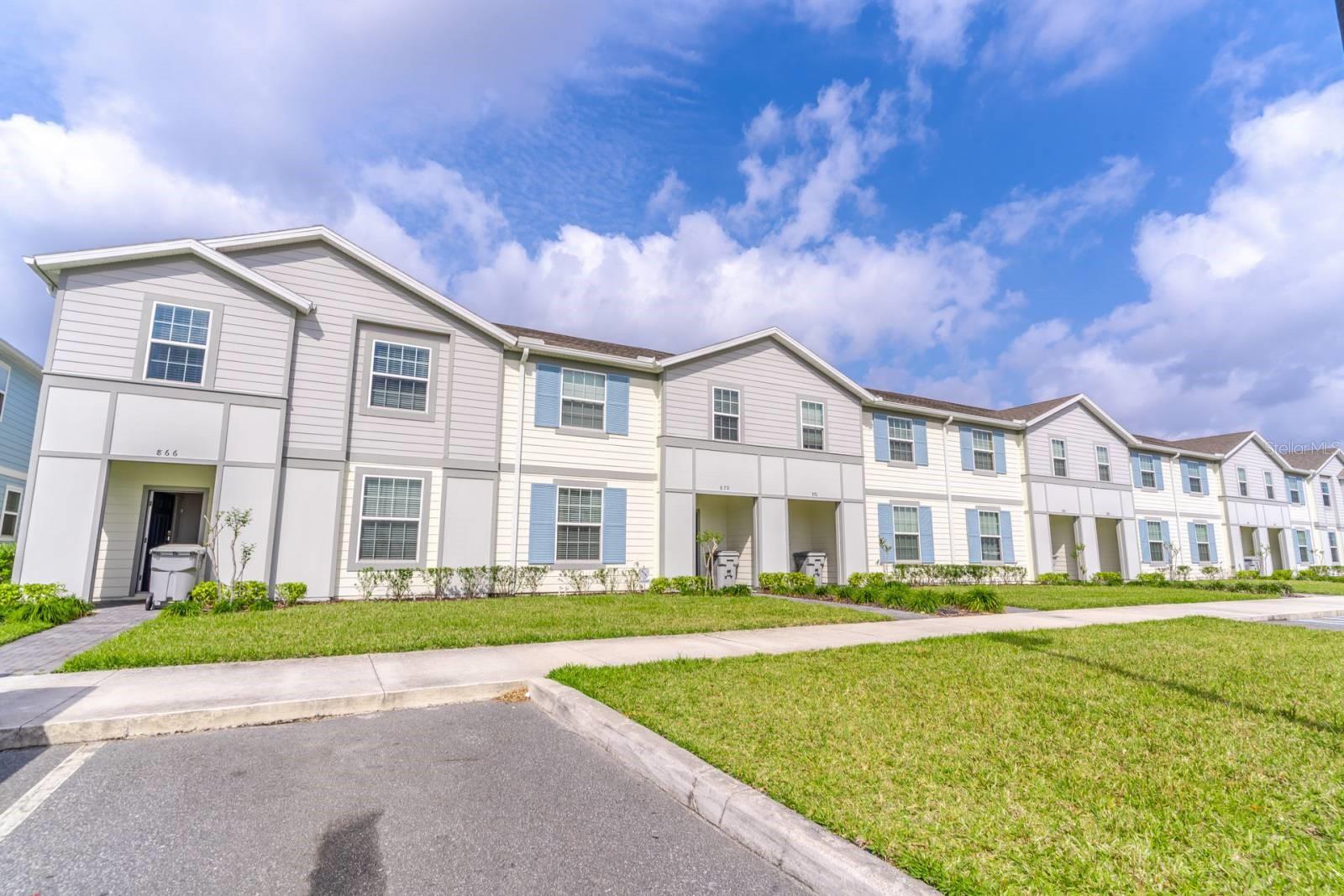 Image 2 of 56 For 886 Paradise Drive