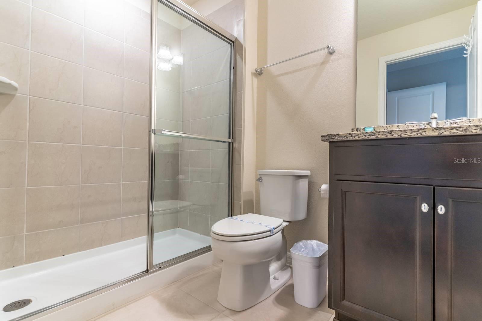 Image 20 of 56 For 886 Paradise Drive