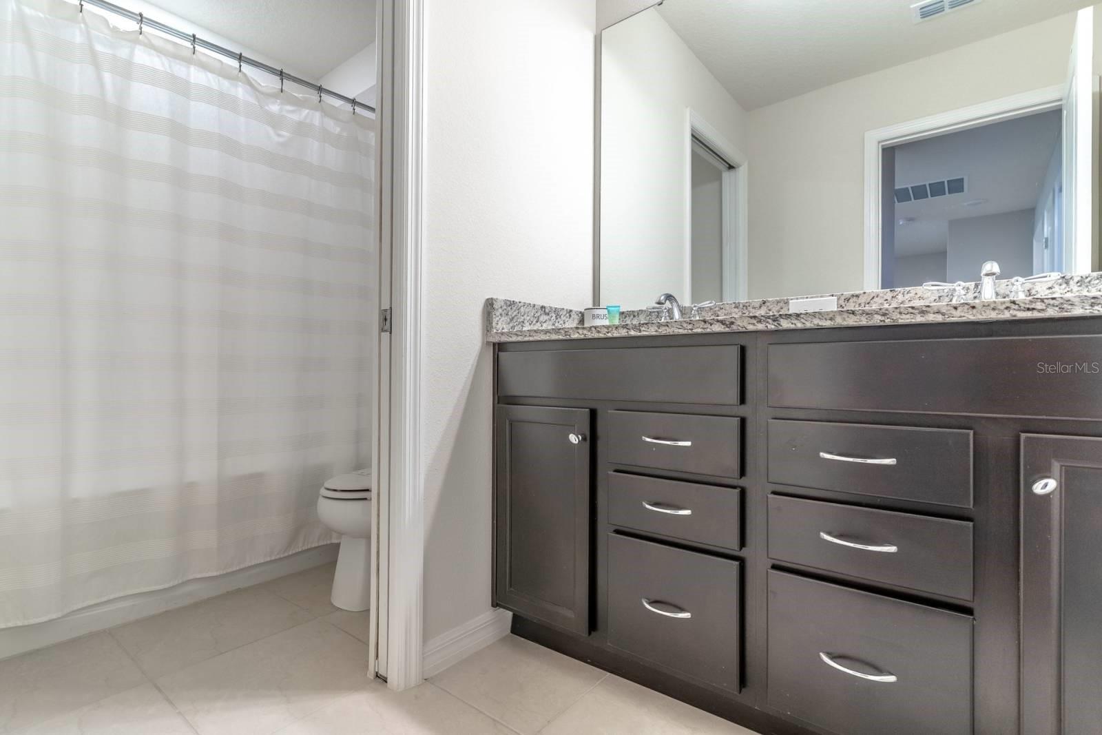 Image 25 of 56 For 886 Paradise Drive