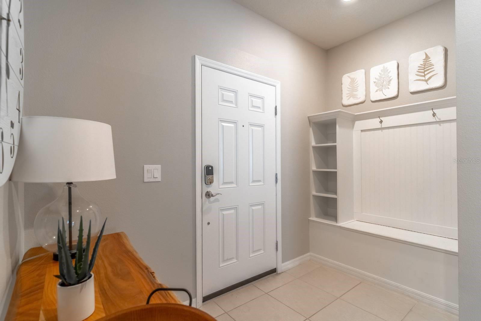 Image 4 of 56 For 886 Paradise Drive