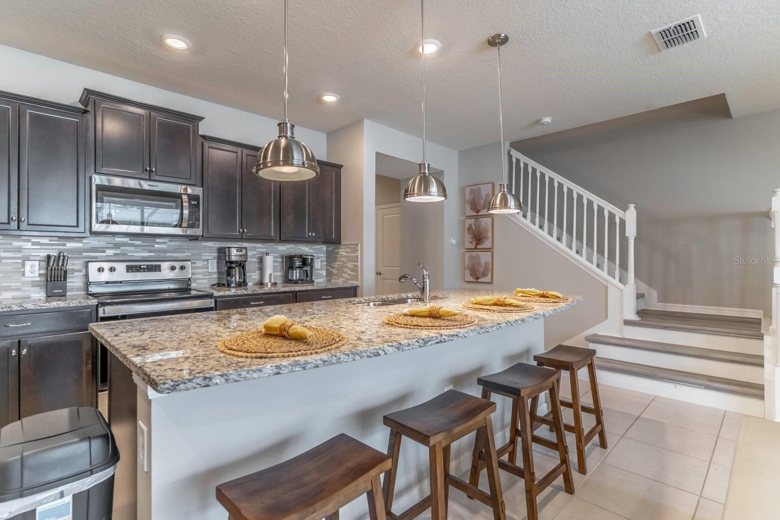 Image 6 of 56 For 886 Paradise Drive