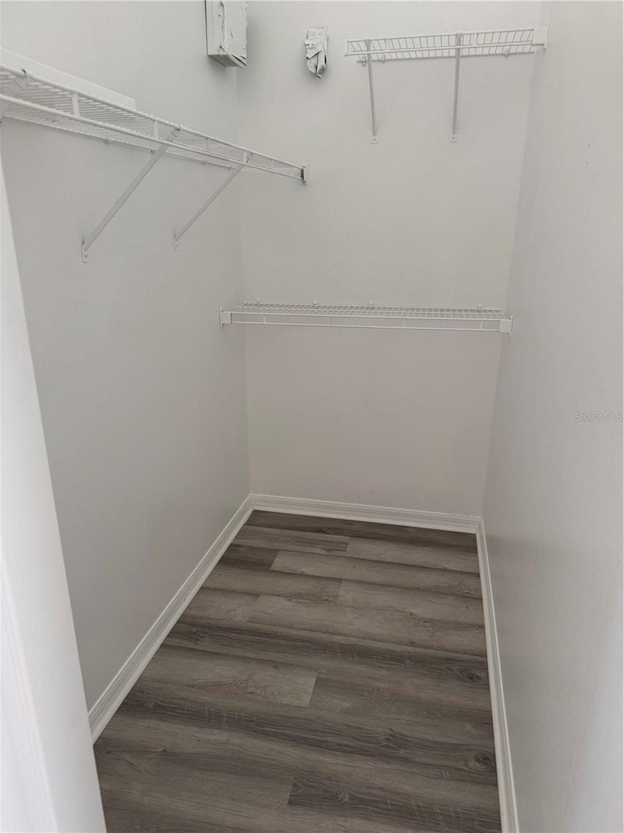 Image 12 of 22 For 20926 Nettleton Street