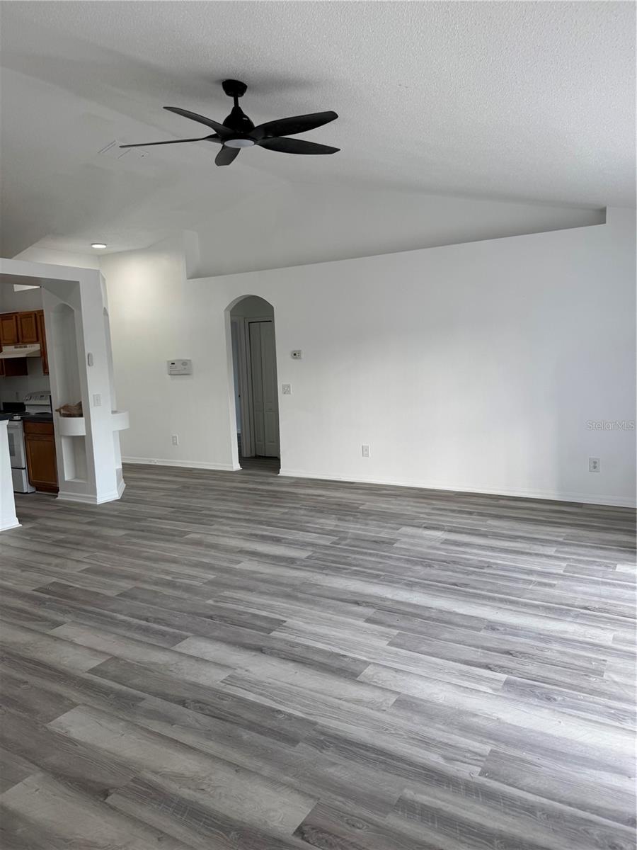 Image 14 of 22 For 20926 Nettleton Street