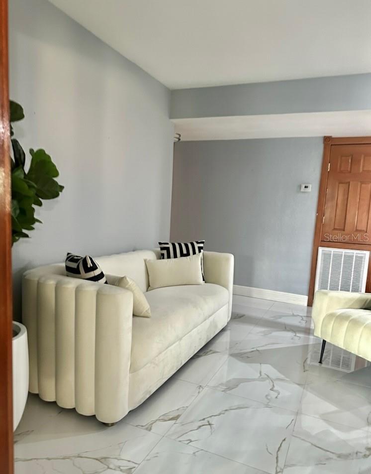 Image 5 of 17 For 821 Thalia Drive