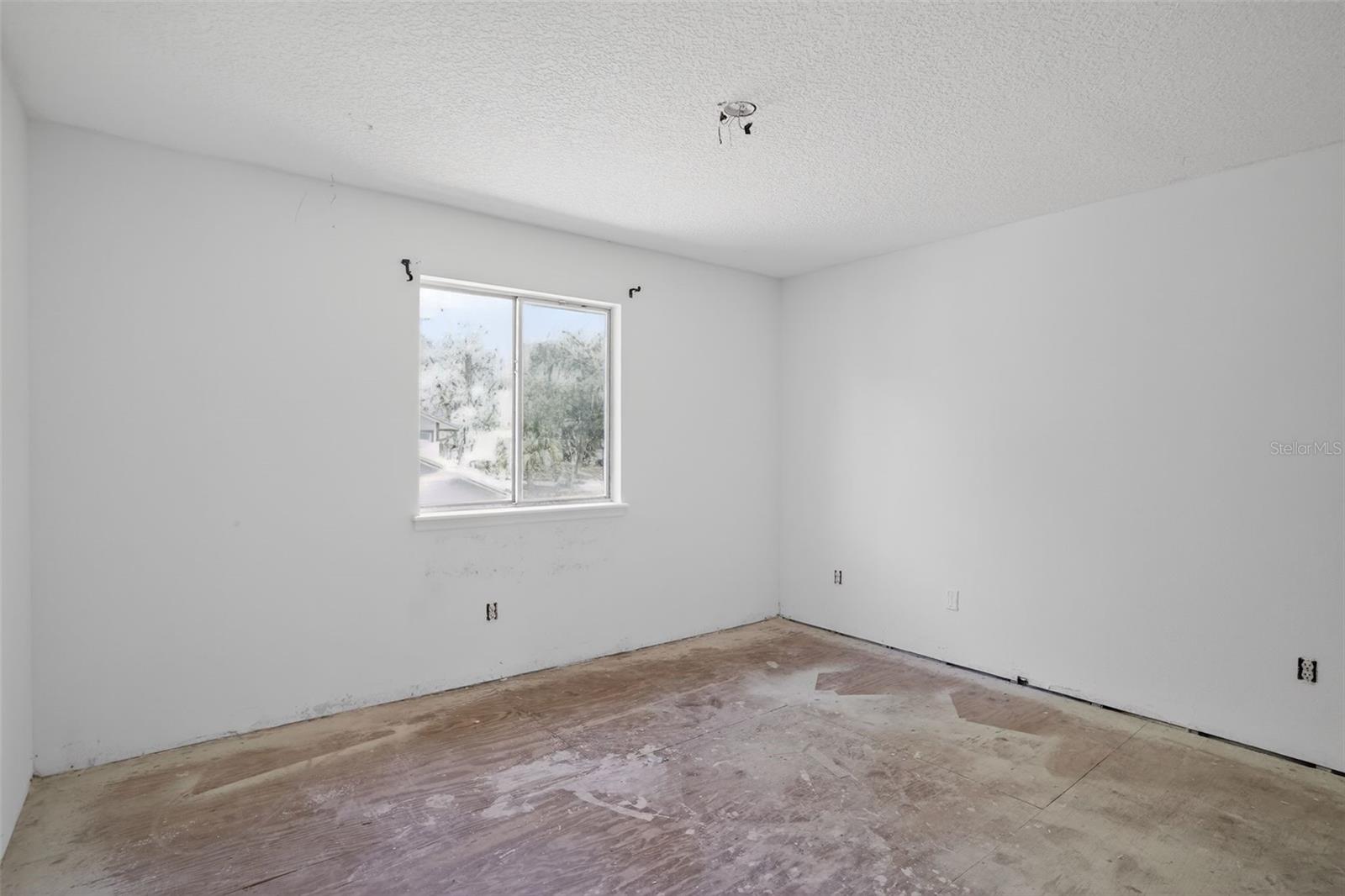 Image 10 of 35 For 902 Lingo Court