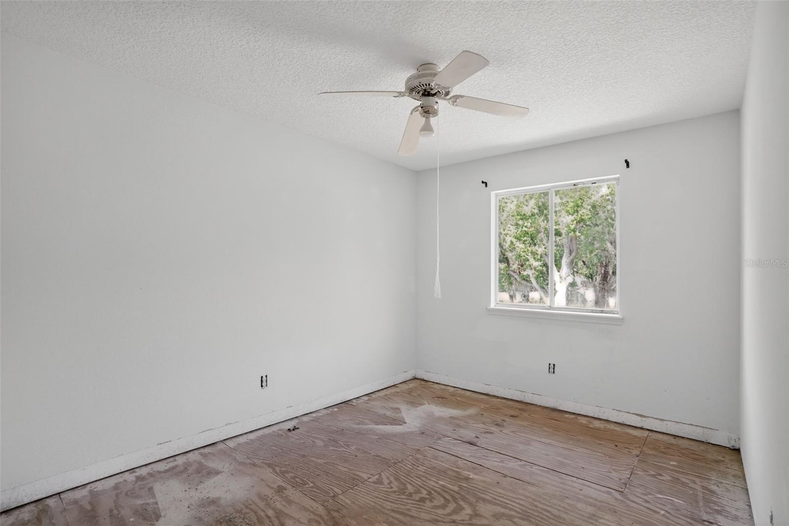 Image 12 of 35 For 902 Lingo Court