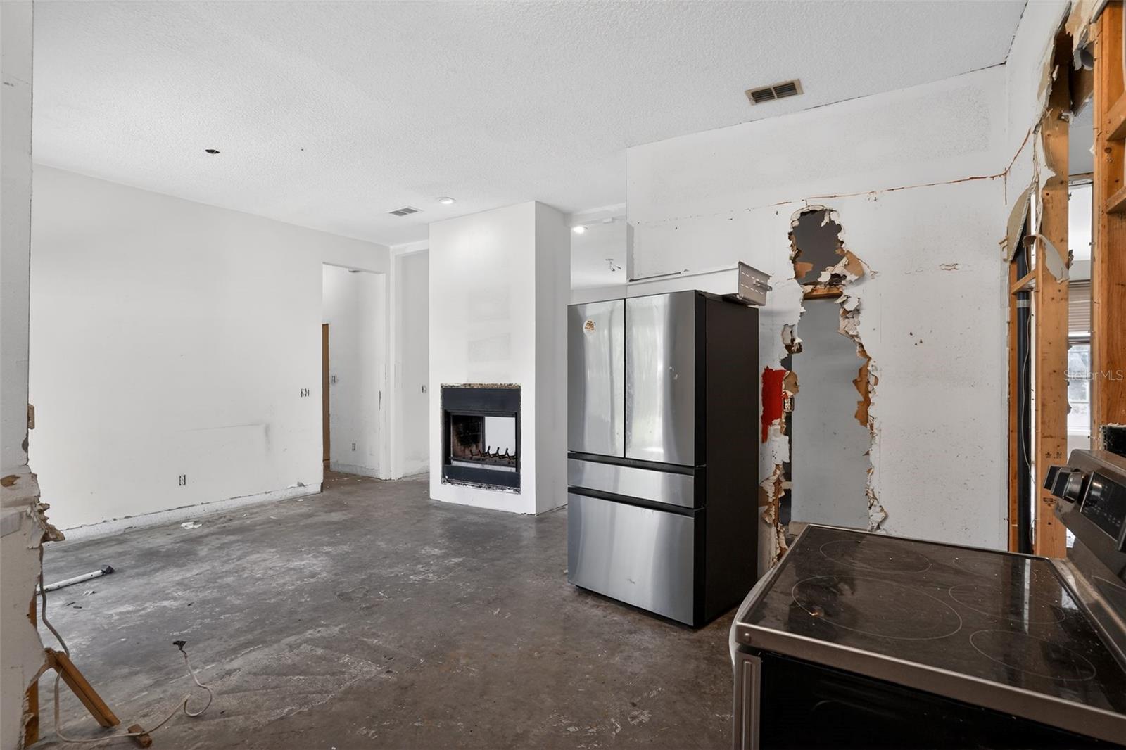 Image 16 of 35 For 902 Lingo Court