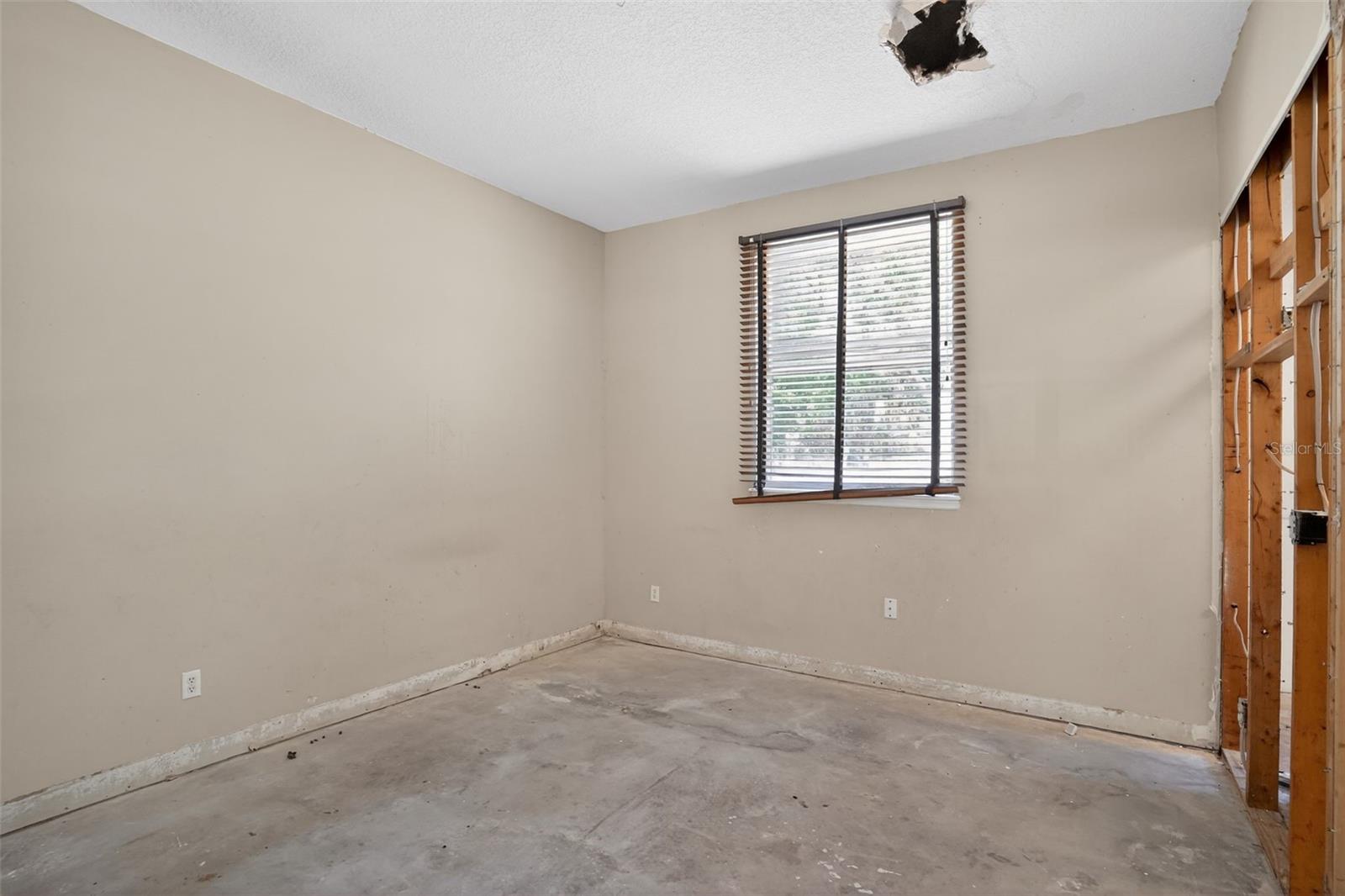 Image 5 of 35 For 902 Lingo Court