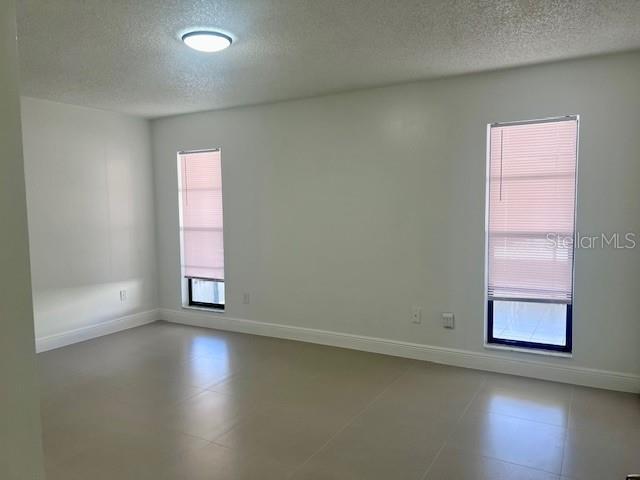 Image 14 of 27 For 325 Lariat Lane