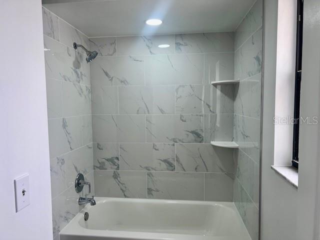 Image 21 of 27 For 325 Lariat Lane