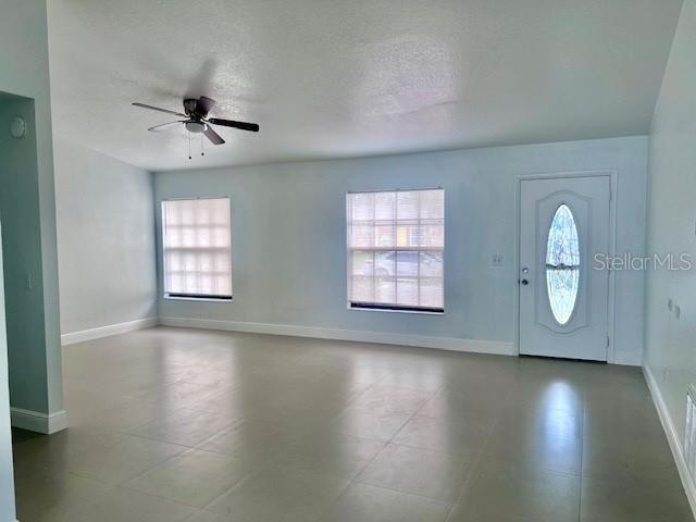 Image 5 of 27 For 325 Lariat Lane