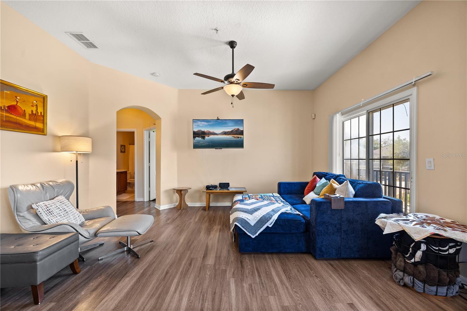 Image 12 of 26 For 2210 San Jacinto Circle