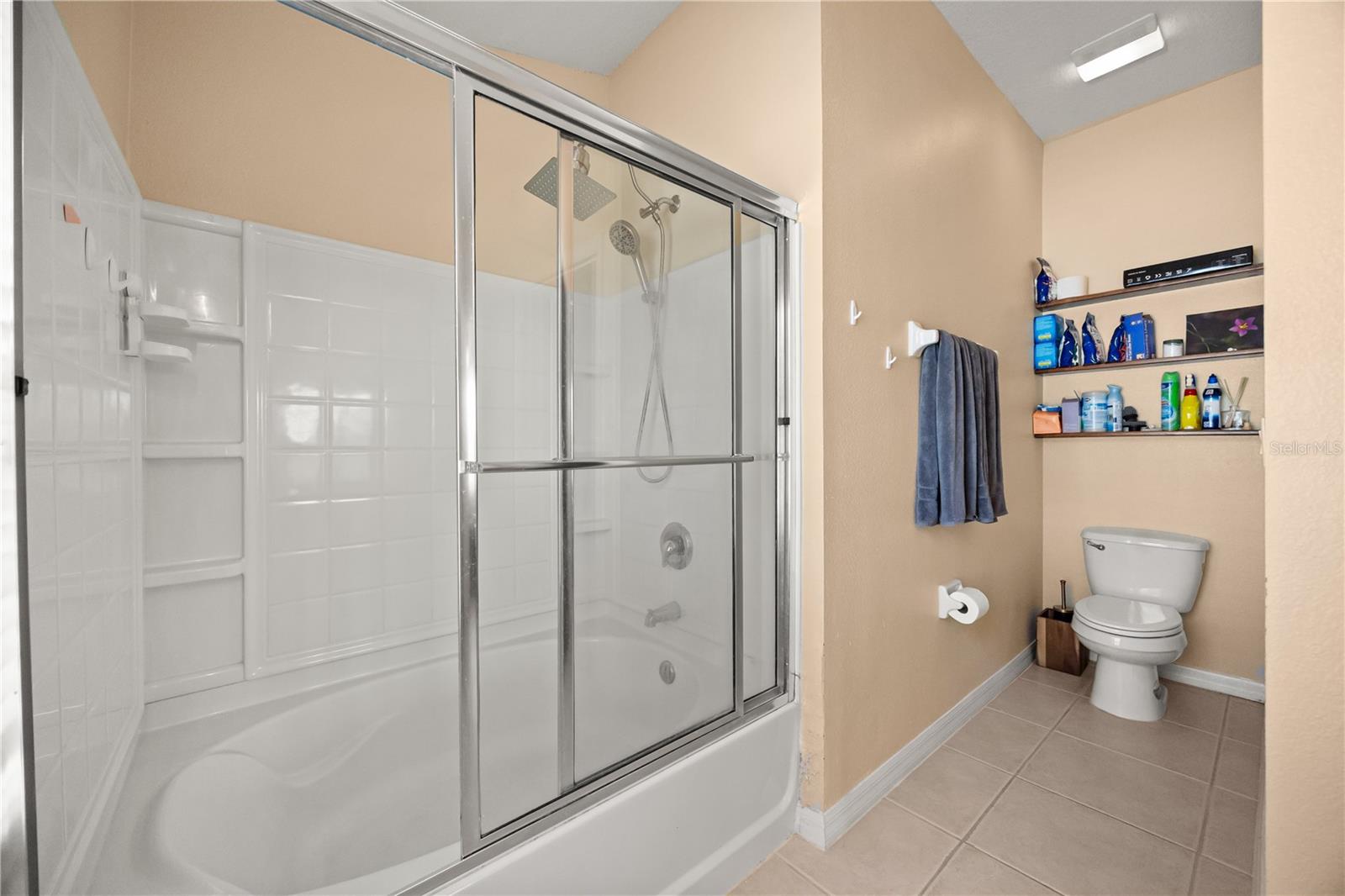 Image 16 of 26 For 2210 San Jacinto Circle