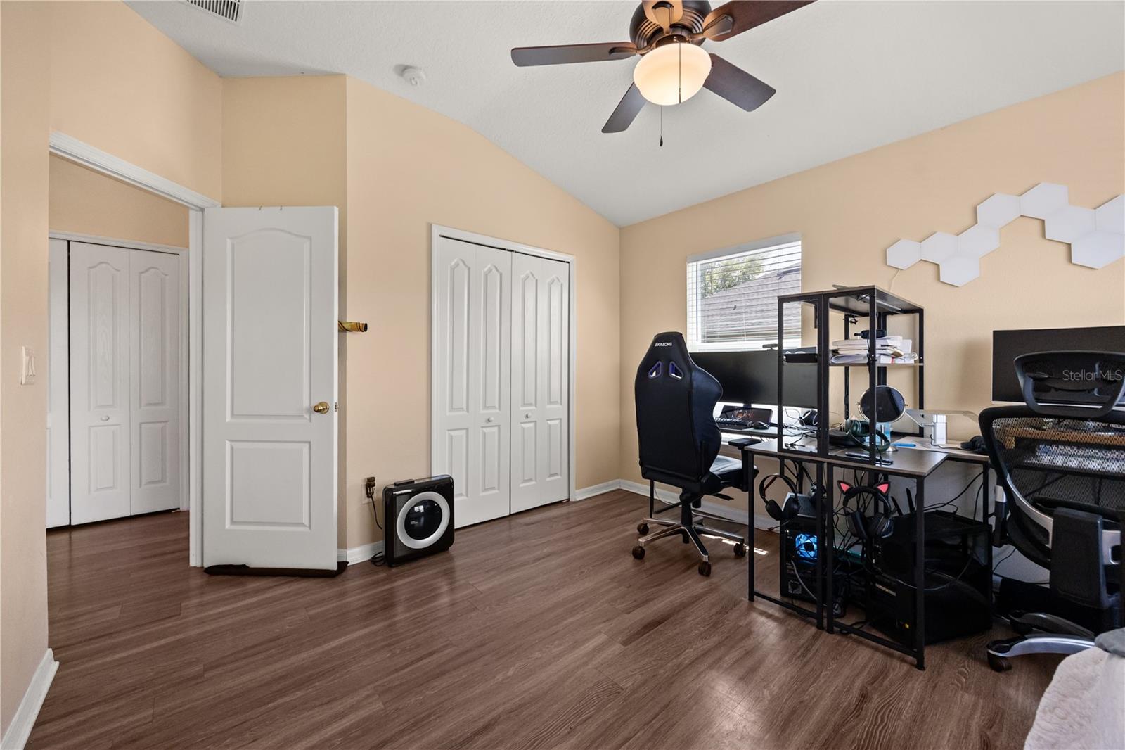 Image 17 of 26 For 2210 San Jacinto Circle