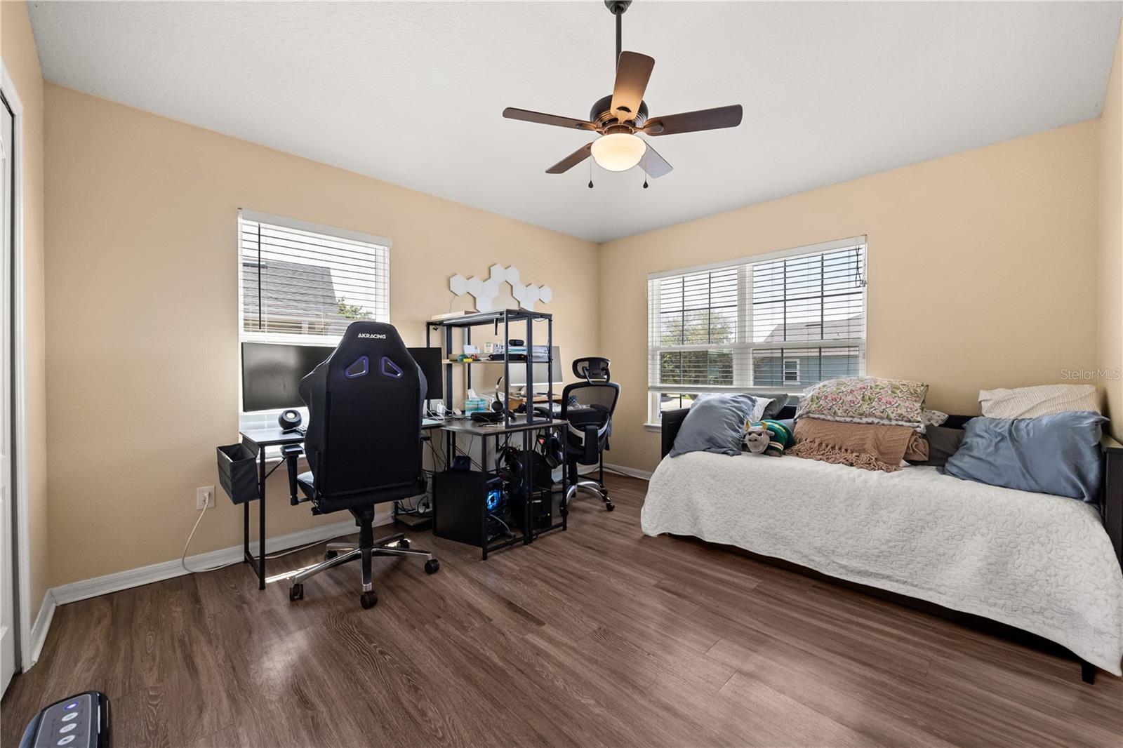 Image 18 of 26 For 2210 San Jacinto Circle