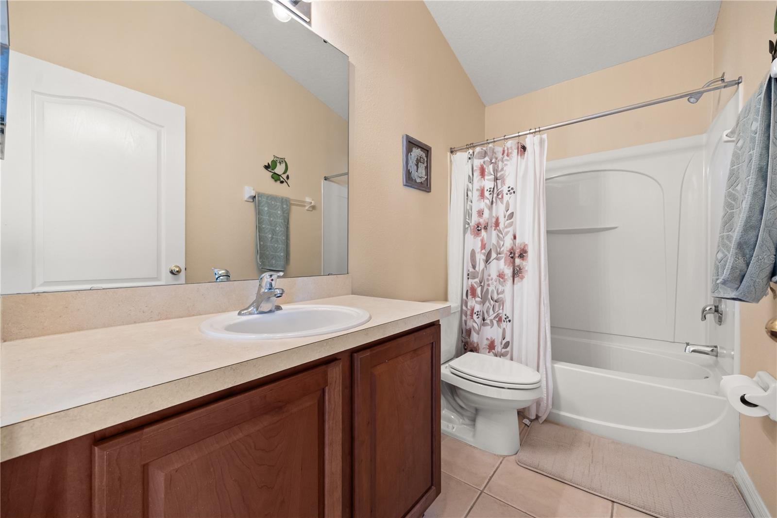 Image 19 of 26 For 2210 San Jacinto Circle