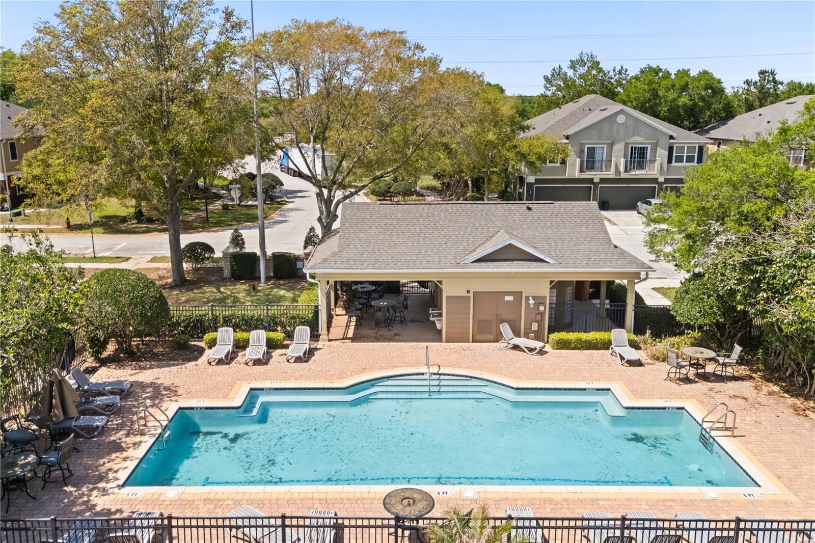 Image 21 of 26 For 2210 San Jacinto Circle