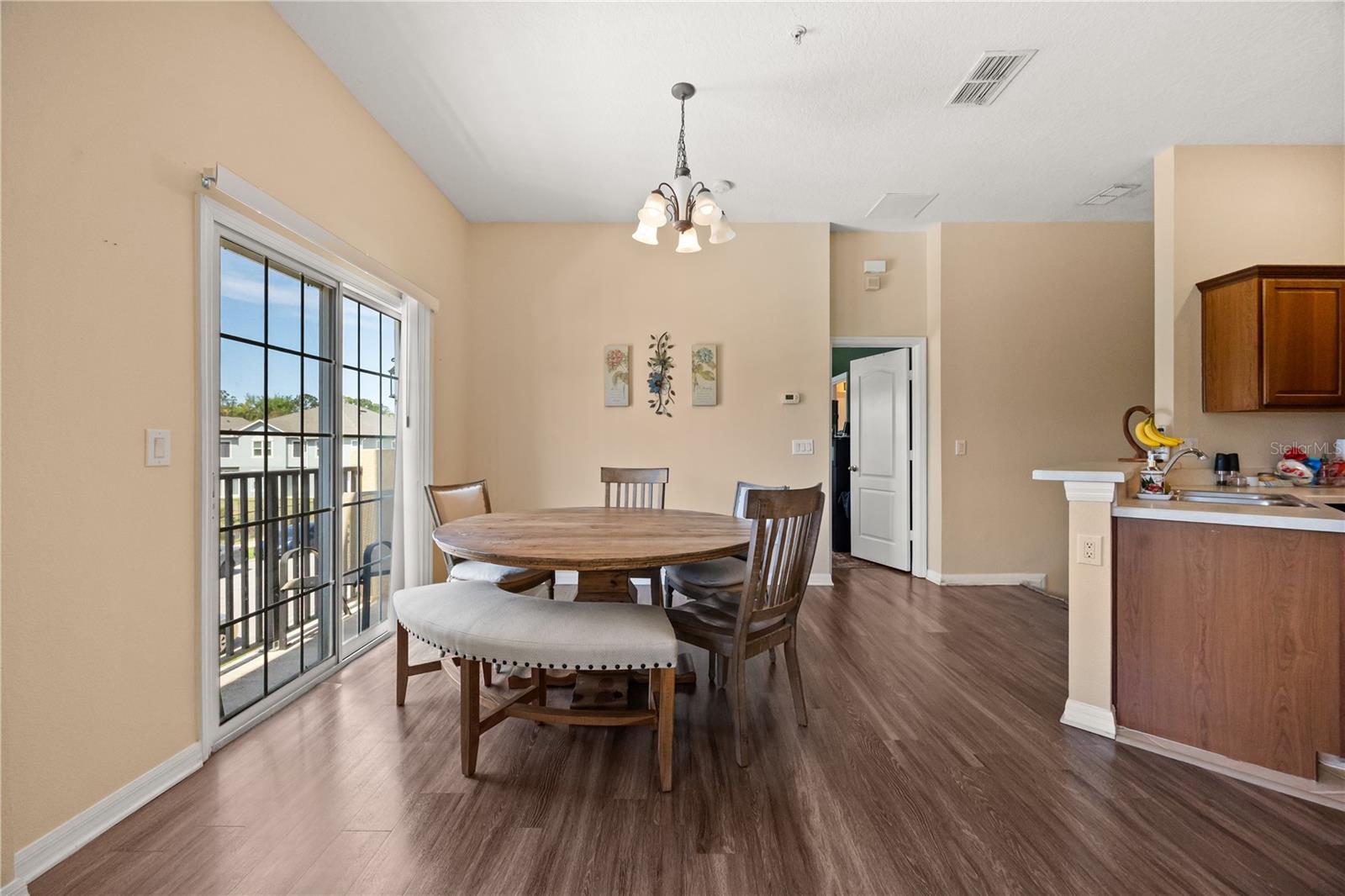 Image 7 of 26 For 2210 San Jacinto Circle