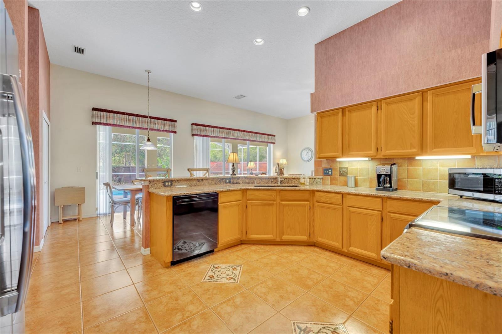 Image 20 of 68 For 1551 Warrington Street