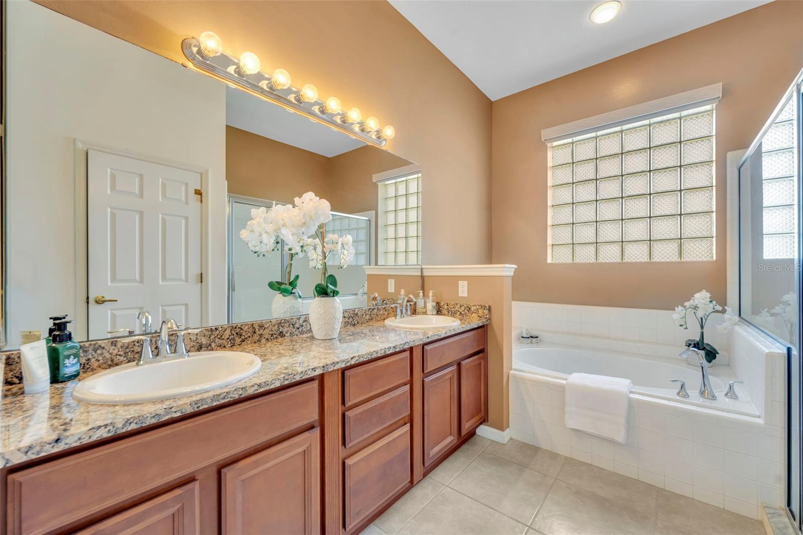 Image 26 of 68 For 1551 Warrington Street