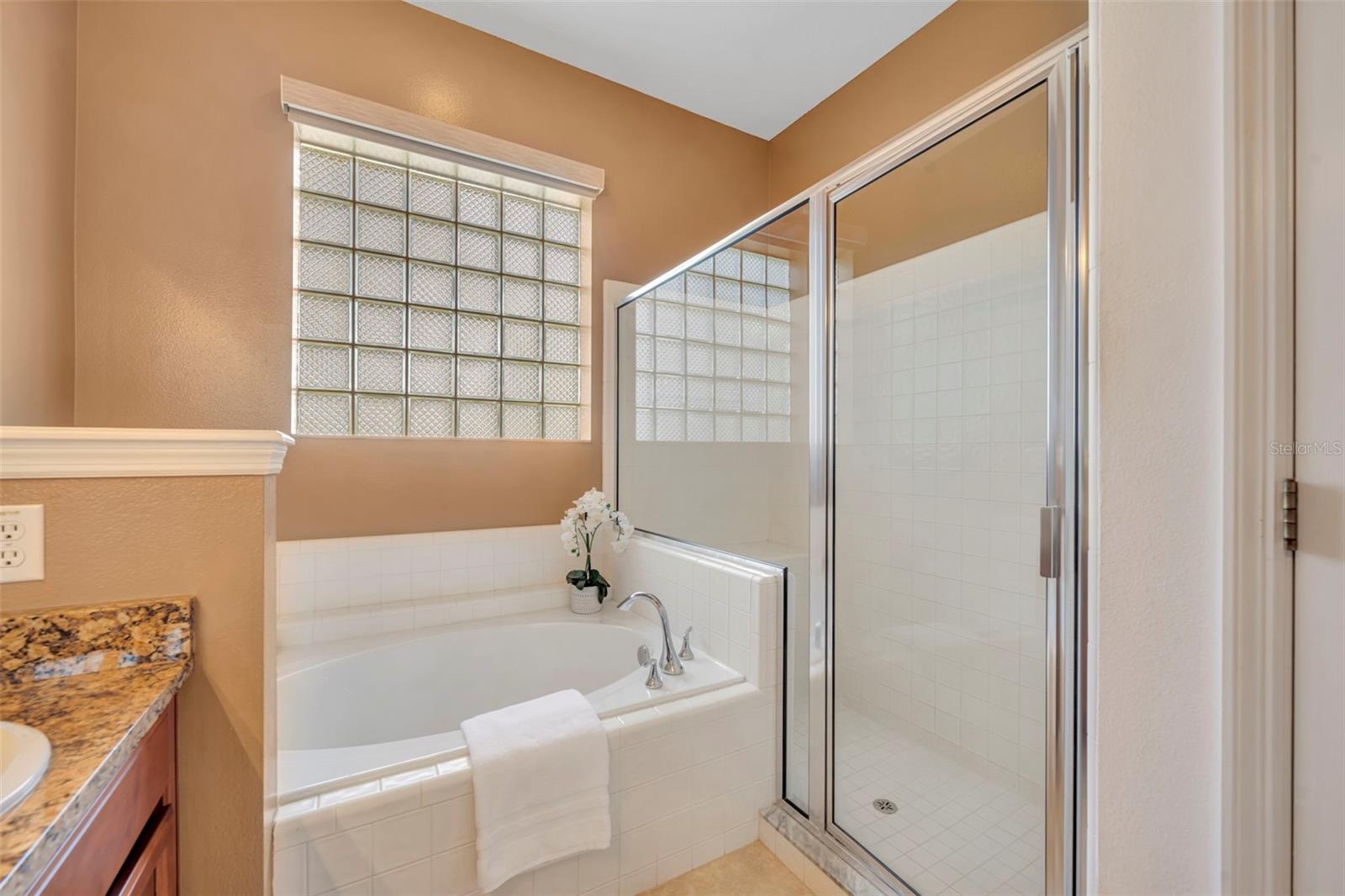 Image 27 of 68 For 1551 Warrington Street