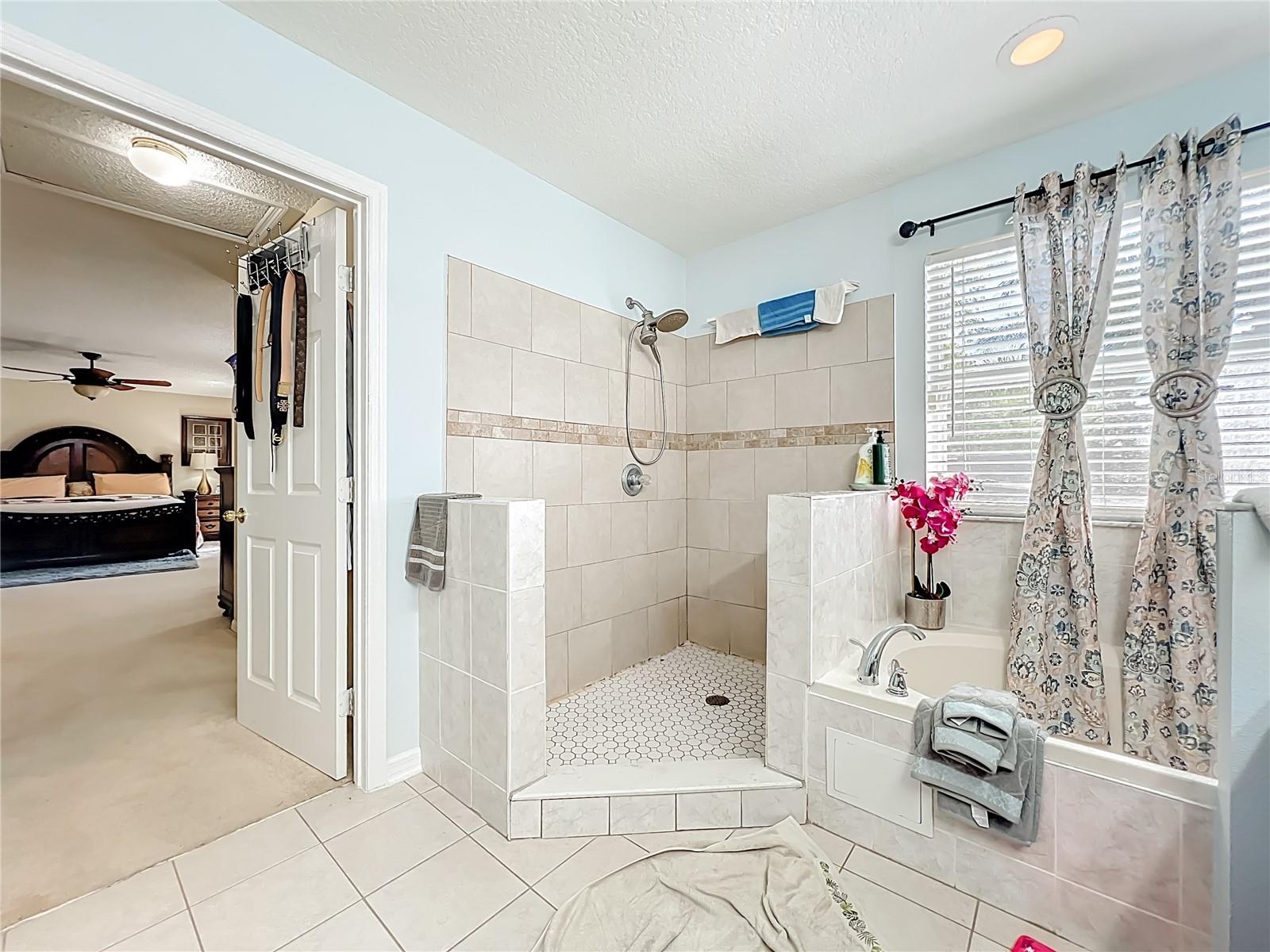 Image 36 of 43 For 8016 Equitation Court