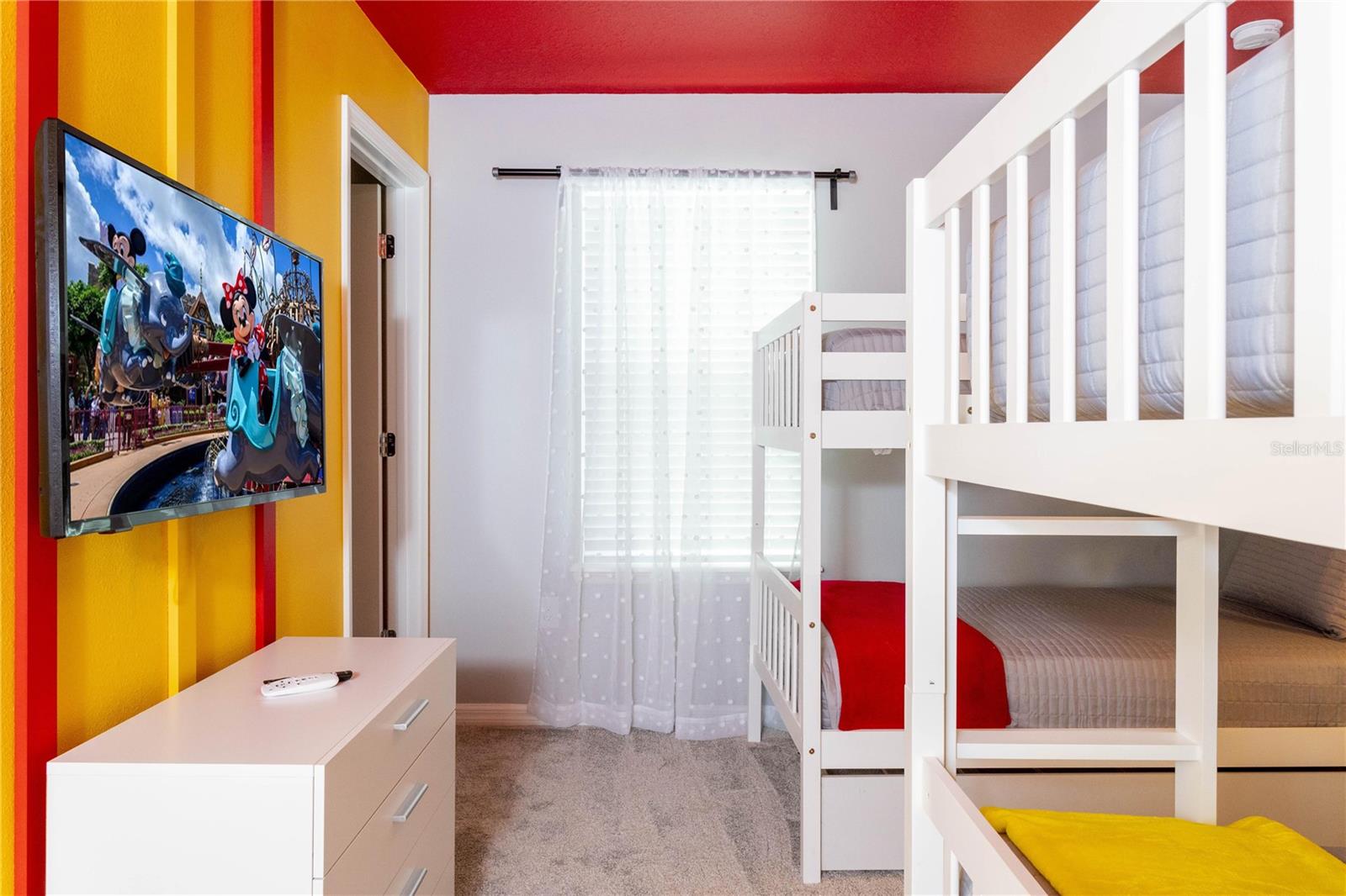 Image 23 of 63 For 7335 Oakmoss Loop