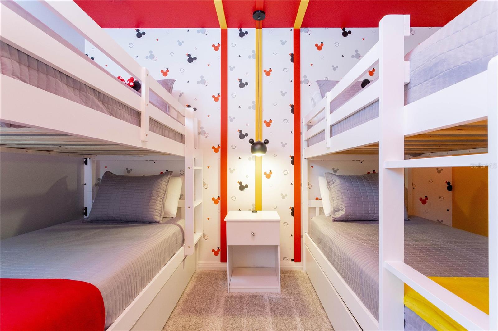 Image 24 of 63 For 7335 Oakmoss Loop