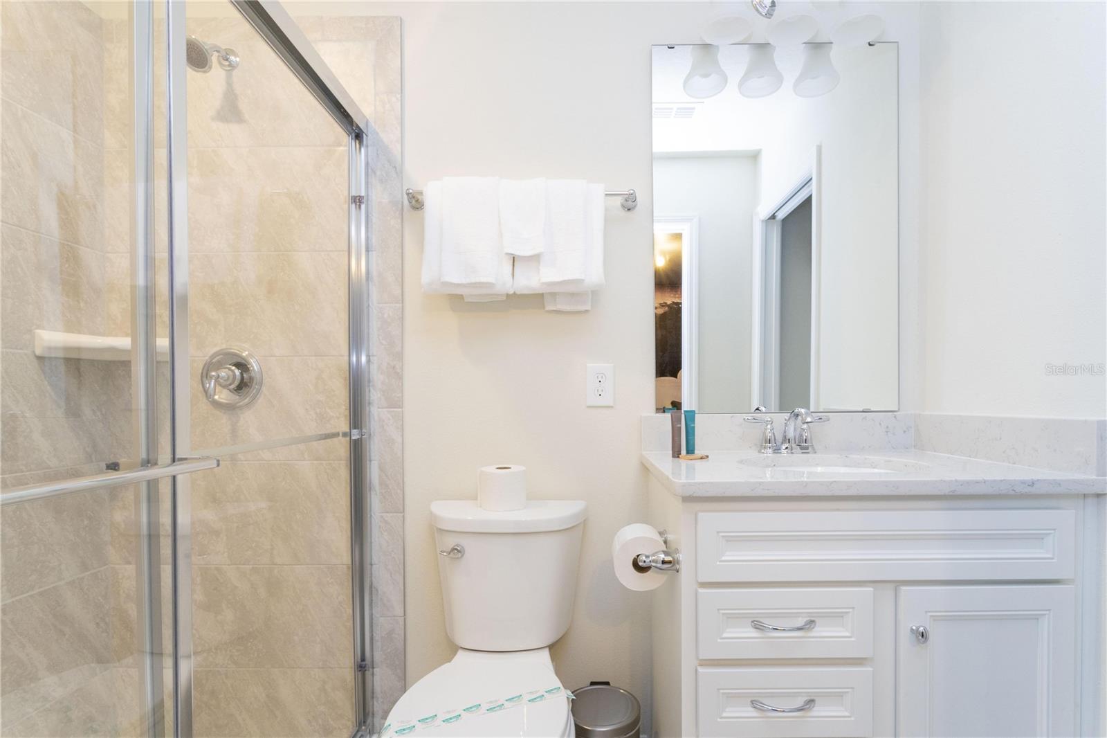 Image 30 of 63 For 7335 Oakmoss Loop