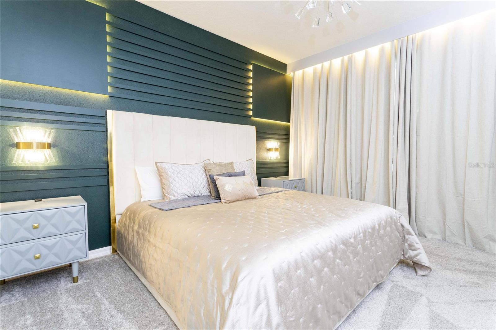 Image 42 of 63 For 7335 Oakmoss Loop