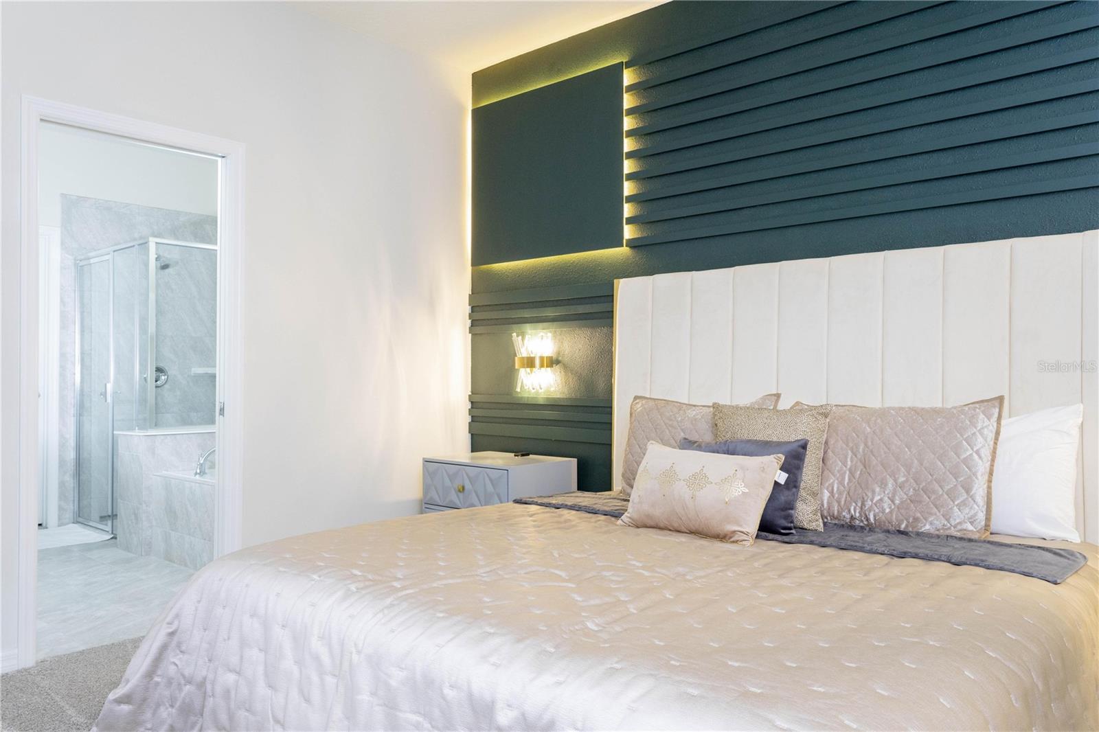 Image 43 of 63 For 7335 Oakmoss Loop