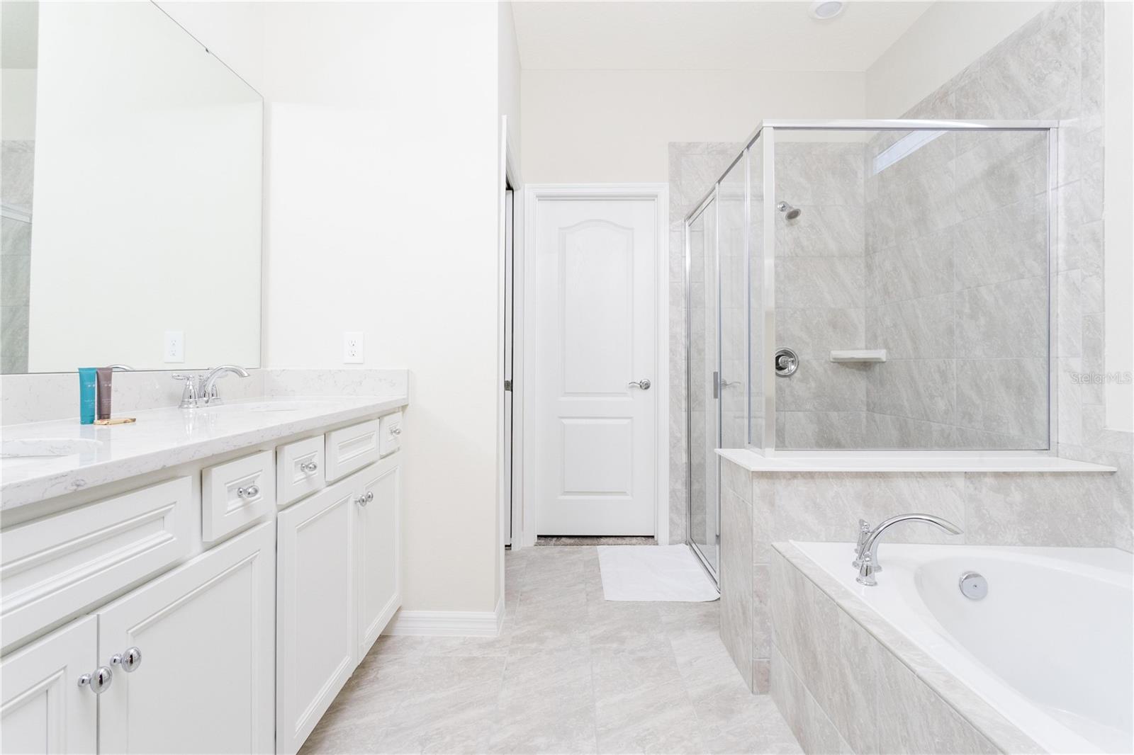 Image 45 of 63 For 7335 Oakmoss Loop